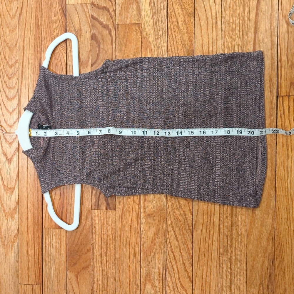 Tank top - Picture 6 of 9